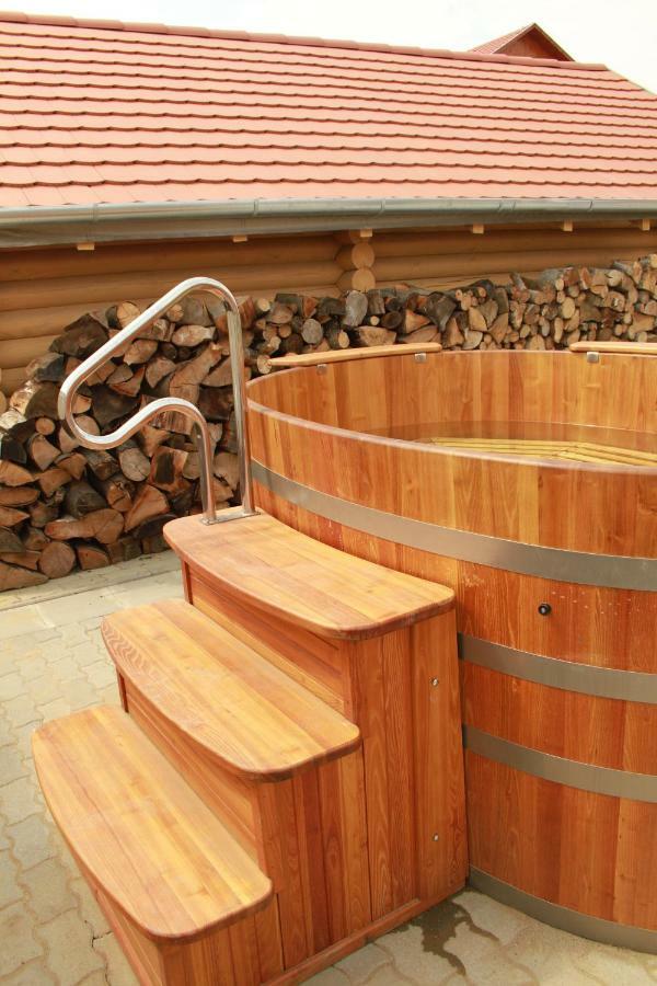 Tuzseri Palinka Tanya Экстерьер фото
